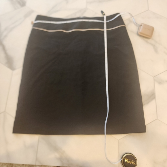 Womens, size Medium Speecless , black midi skirt, with white trim. - Picture 2 of 8
